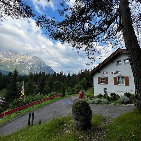 Baeckeralm - B&B 16 + Mittenwald Bagian luar foto