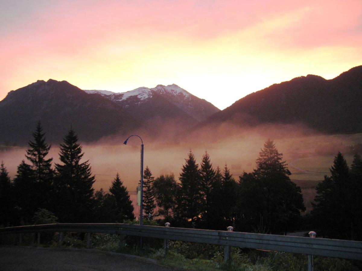 Baeckeralm - B&B 16 + Mittenwald Bagian luar foto
