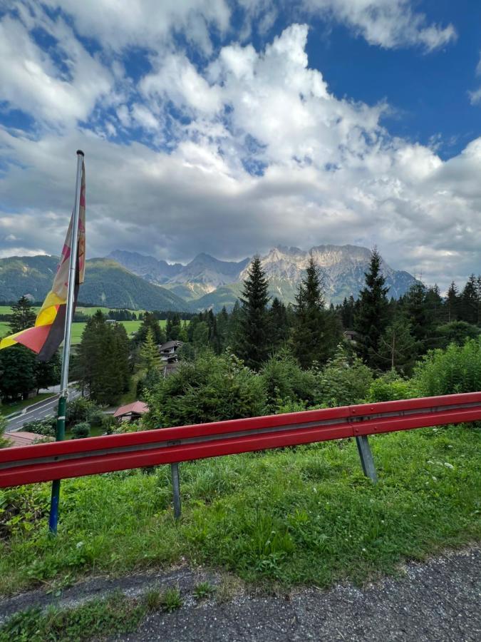 Baeckeralm - B&B 16 + Mittenwald Bagian luar foto
