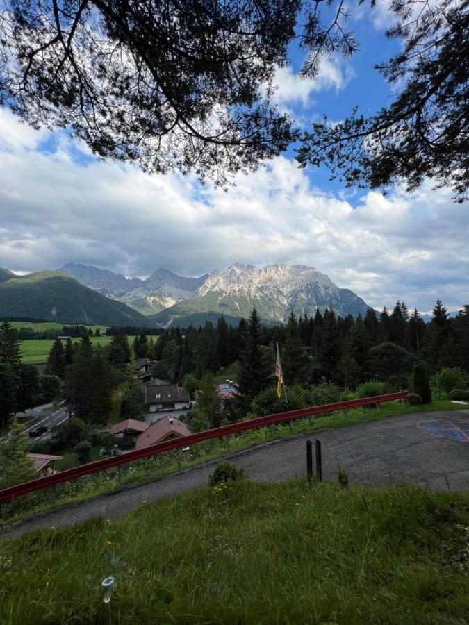 Baeckeralm - B&B 16 + Mittenwald Bagian luar foto