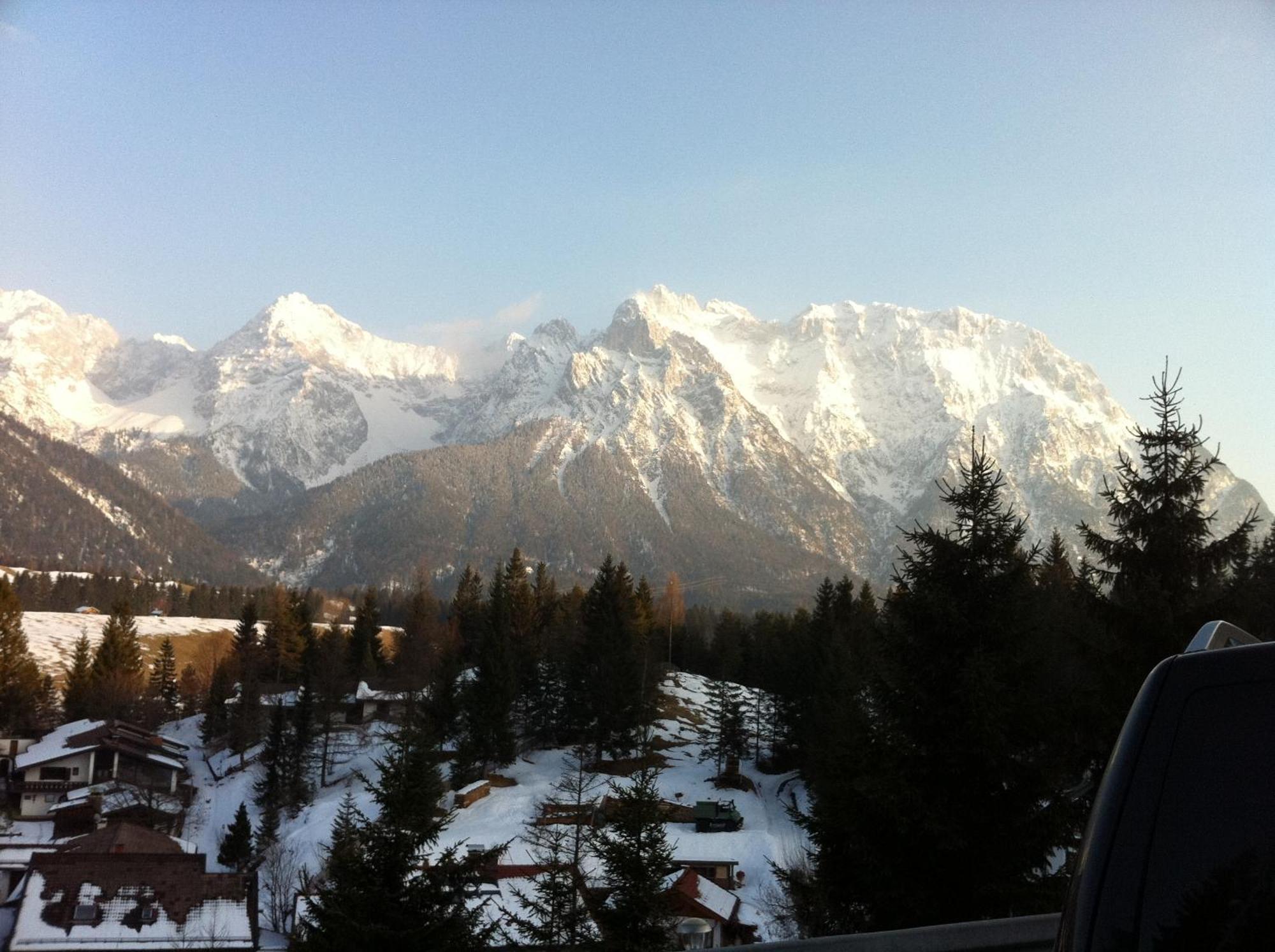 Baeckeralm - B&B 16 + Mittenwald Bagian luar foto