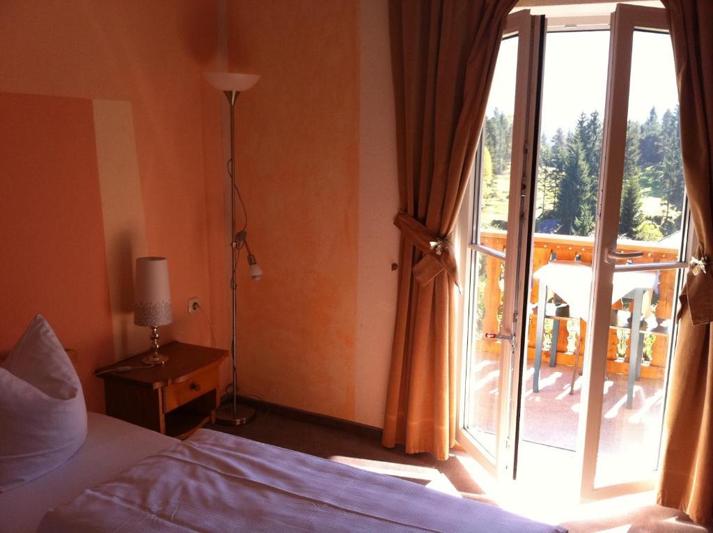 Baeckeralm - B&B 16 + Mittenwald Ruang foto